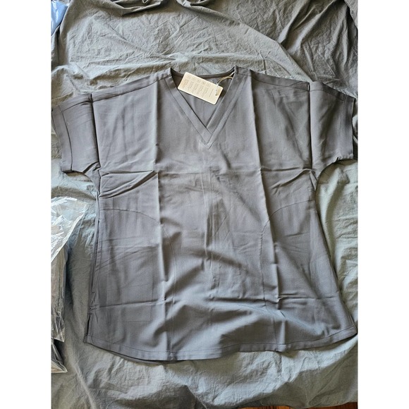 Mandala Women's  Pewter Scrubs Top and Jogger Set - Size L - Picture 3 of 8